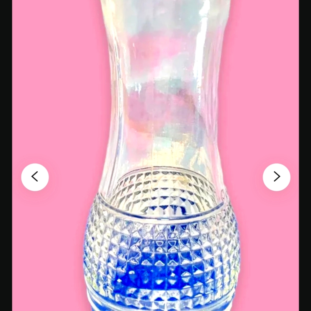 Salad dressing vase